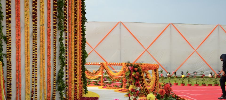 Boundary wall and pedestal work of Seer Goverdhan, Sant Ravidas Park